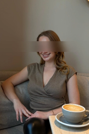 Escort Samira Thal from Hamburg