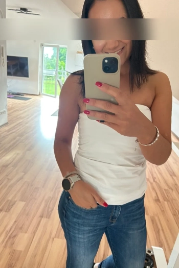 Escort Jule Weiss aus Konstanz-Litzelstetten