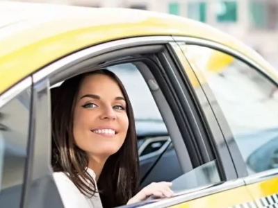 Anreise zum Escort Date mit dem eigenen Auto, der Bahn oder dem Bus?