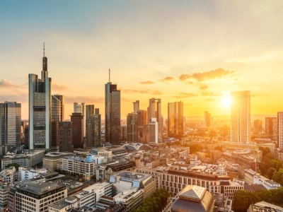 Frankfurt mit einer Begleitdame von BB Escort erleben