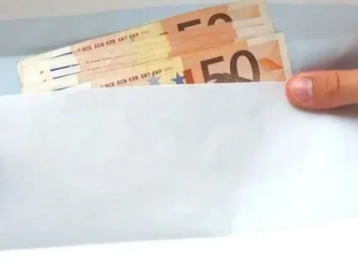 Cash, Kreditkarte, Paypal oder Gutscheine - Wie kann der Escort Kunde eine Escort Dame bazahlen