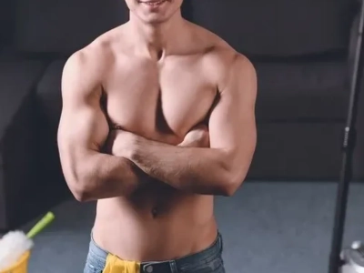 Nacktputzen - Warum Mann oder Frau gerne mal nackt zu Hause putzen sollte