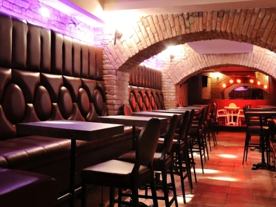 The best nightclubs for an escort date in Düsseldorf