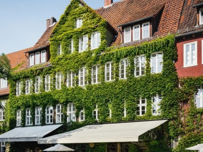 Good restaurants for an escort date in Hanover