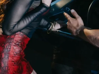 Job als Escort-Girl oder Taschengeld-Treffen?