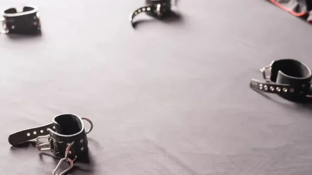 Bondage - What is it and how exactly does it work?