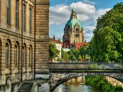 The best nightclubs for an escort date in Hanover