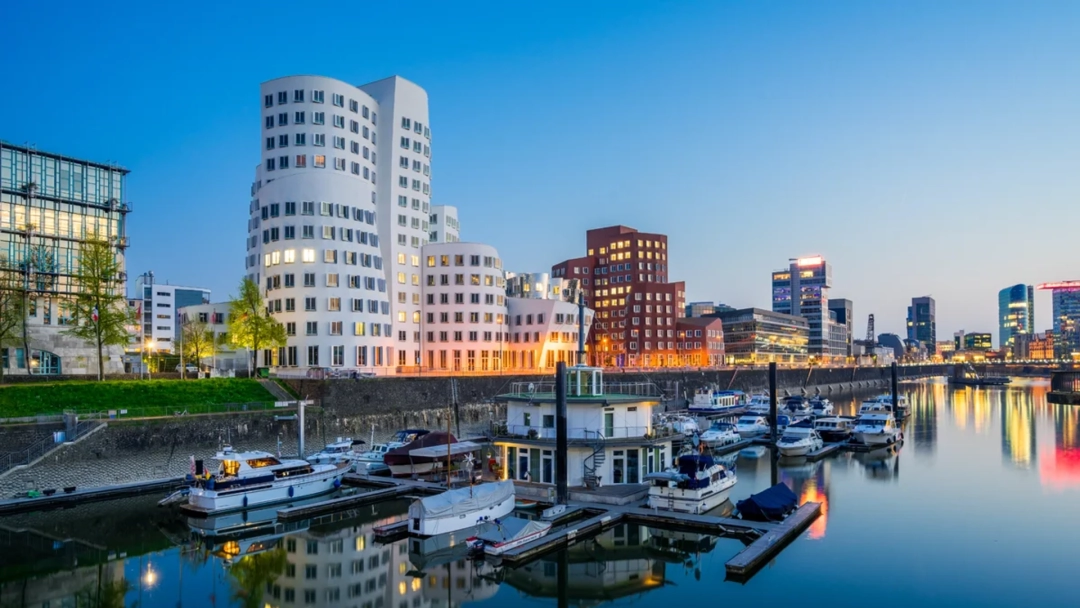 Das kannst Du mit einer Escort Dame in Düsseldorf unternehmen