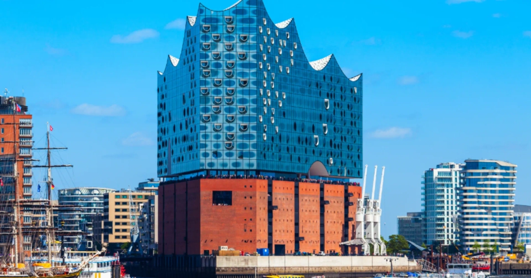 Overnight Escort Hamburg: Exclusive Nights Full of Style, Intimacy & Hanseatic Charm