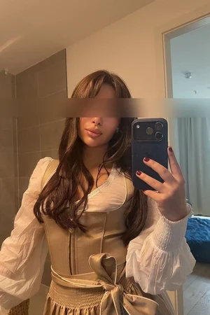 Alessia Ambrose, 20 aus Frankfurt/Main