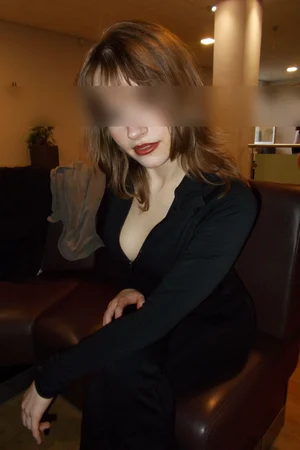 Emma Henrichs, 20 aus Cologne
