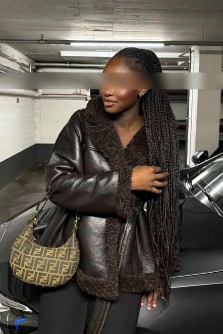 Samira Stone, 20 aus Oberhausen