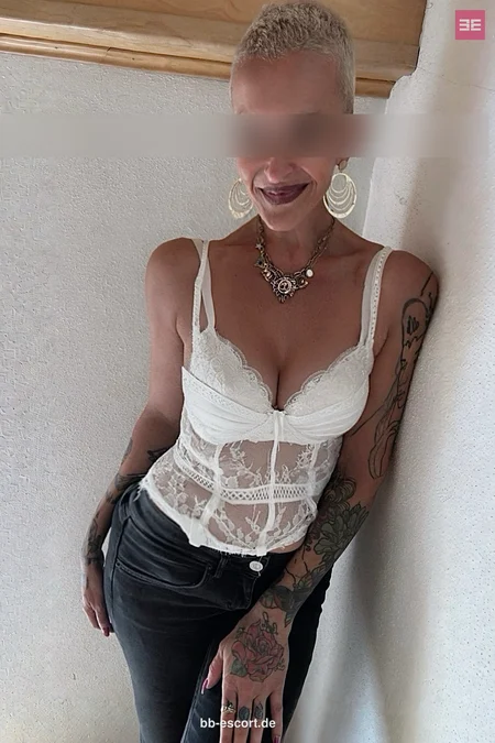 Tia Bloom, 48 aus Augsburg-Innenstadt