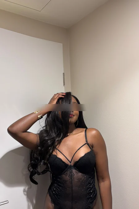 Imani Noir, 25