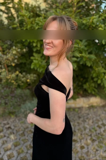 Selena Crescent, 27 aus München