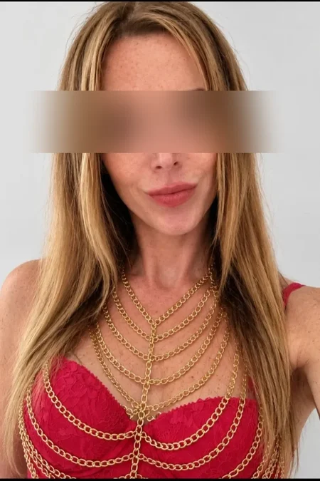 Noemi Bella, 42 aus Salzburg