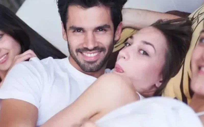 Gang bang and group sex, what are the differences, are there any at all?