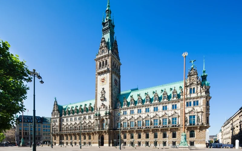 Die besten Hotels für eine Übernachtung in Hamburg mit einer Escort Dame