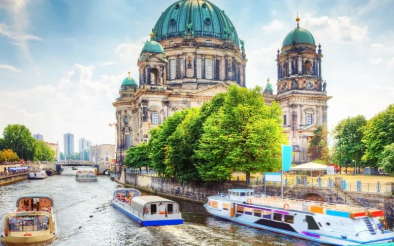 Spree Moments - Romantic & Sensual Dates Along Berlin’s River Spree
