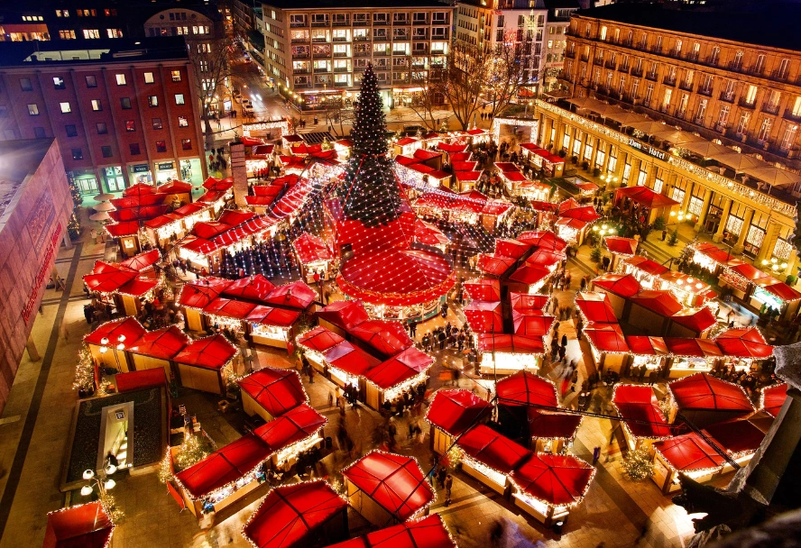 Weihnachtsmarkt im Zentrum von Köln