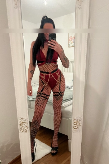 Escort Kiana Alva from Düsseldorf