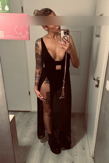 Escort Pia Cerny aus Düsseldorf