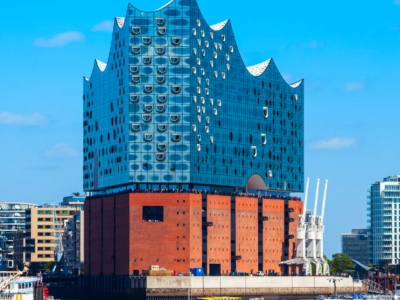 Overnight Escort Hamburg: Exclusive Nights Full of Style, Intimacy & Hanseatic Charm