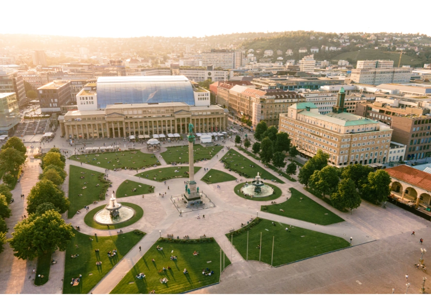 Escort date while walking in Stuttgart