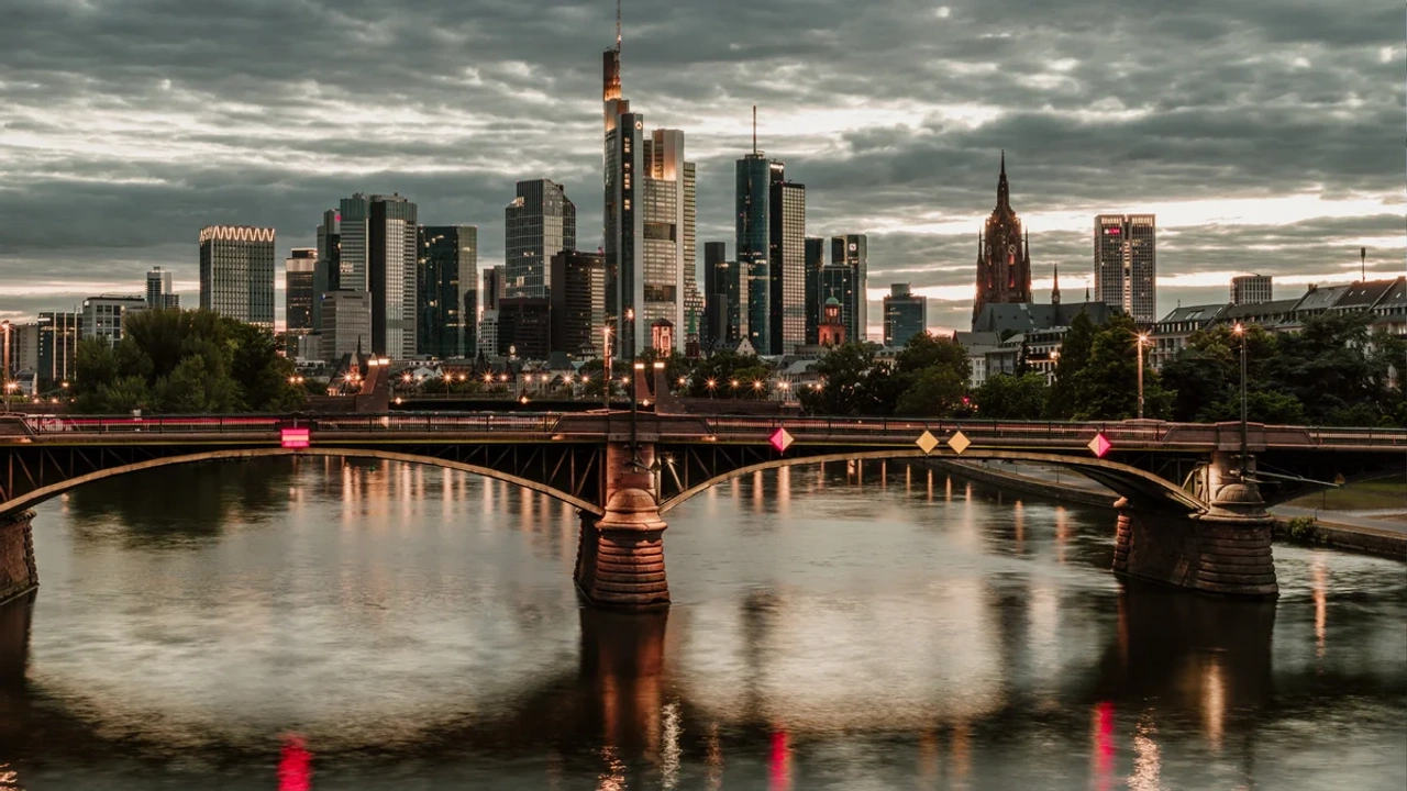 Bridge over the main river in Frankfurt