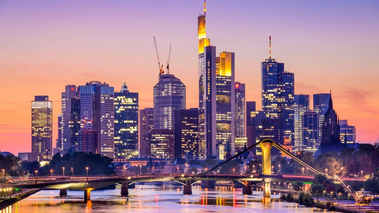 Frankfurt at night with an escort girl